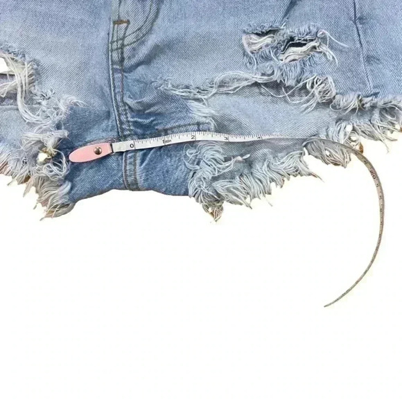 Zara The High Waist Short Lightwash Destroyed Size 2 - Picture 3 of 4